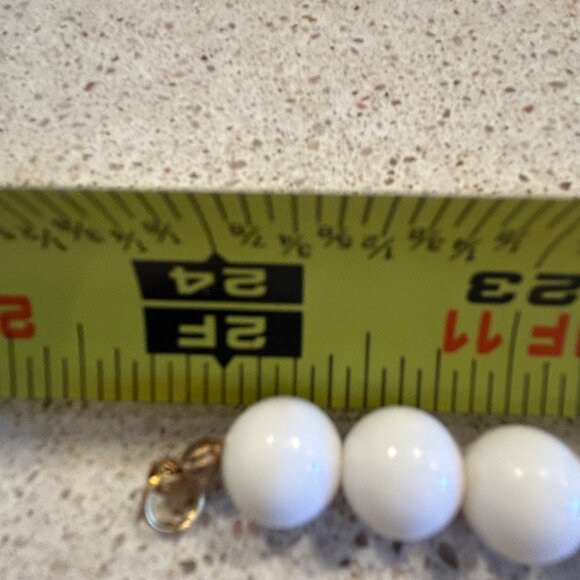 Black & White Acrylic Necklace & Earrings Bead Set Gold-Tone Accents Plastic - Picture 9 of 10